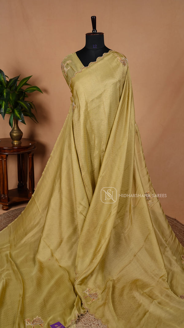 Pure Tissue Saree With Scalloped Beads Border