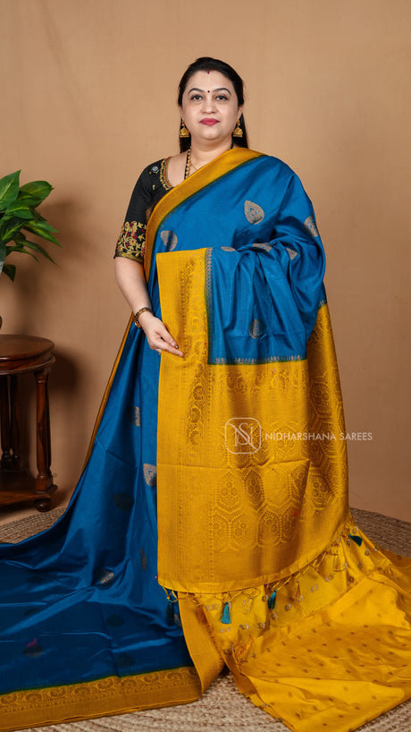 Linen By Tussar With Antic Zari Butta And Contrast Border