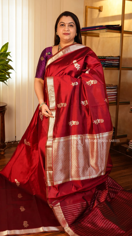 Pure Banarasi Silk With Floral Zari Weaving Concept