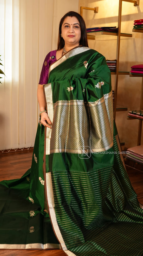 Pure Banarasi Silk With Floral Zari Weaving Concept