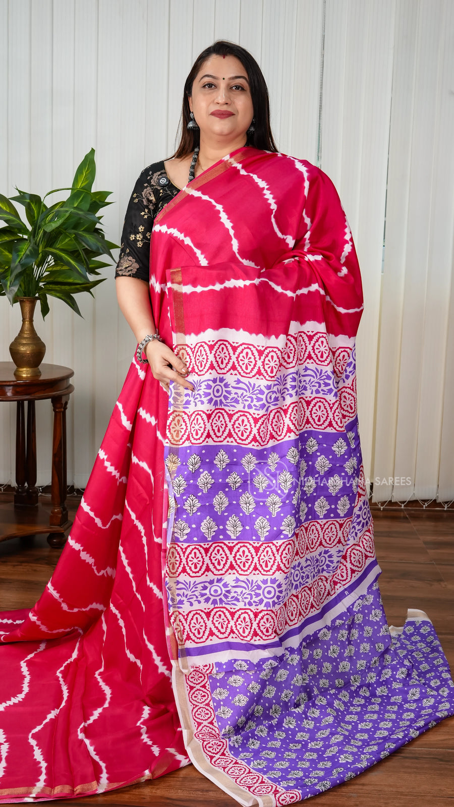 Semi Dola With Shibori Print And Contrast Blouse