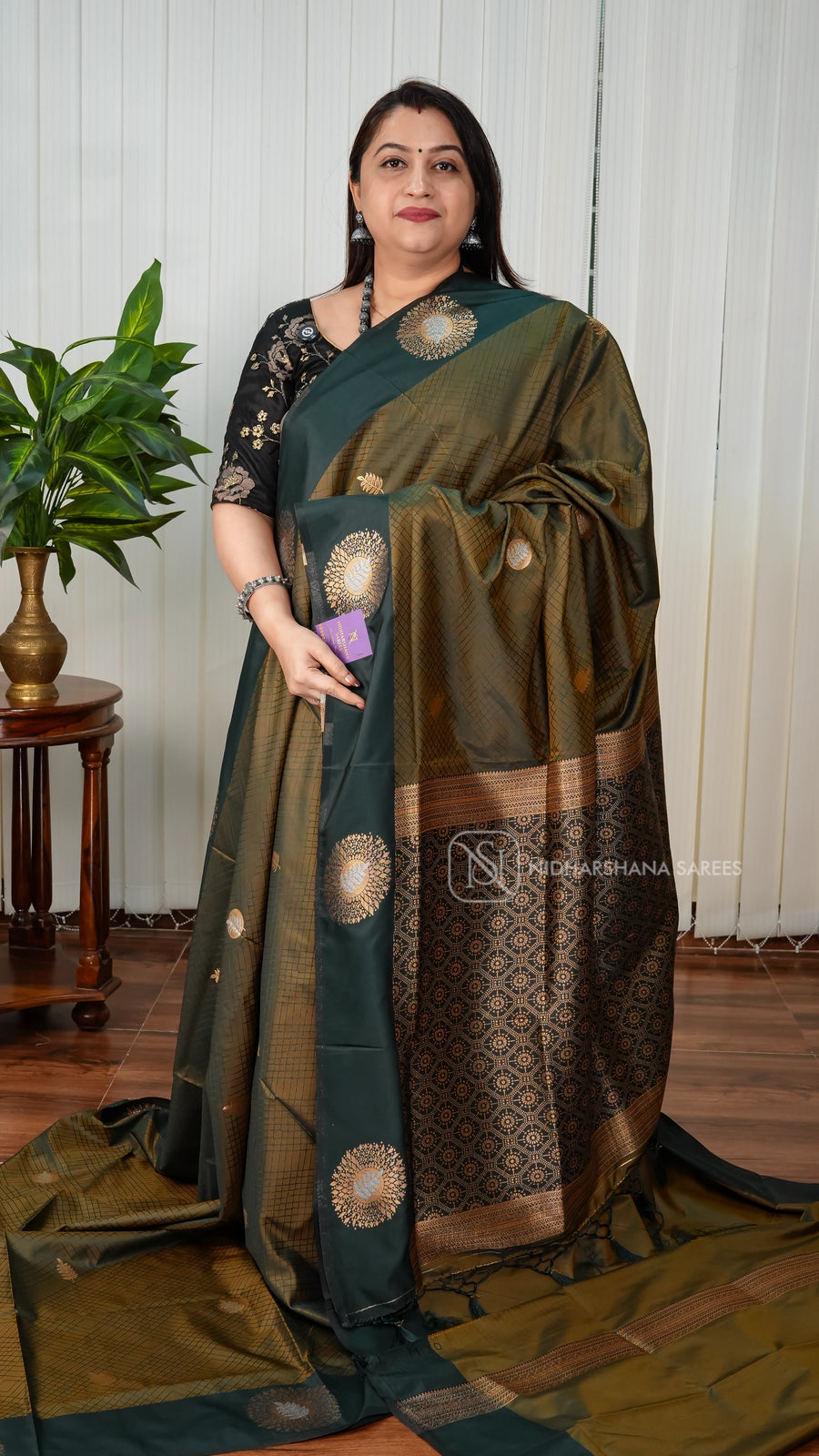 Semi Soft Silk With Silver And Golden Zari Leaf Butta