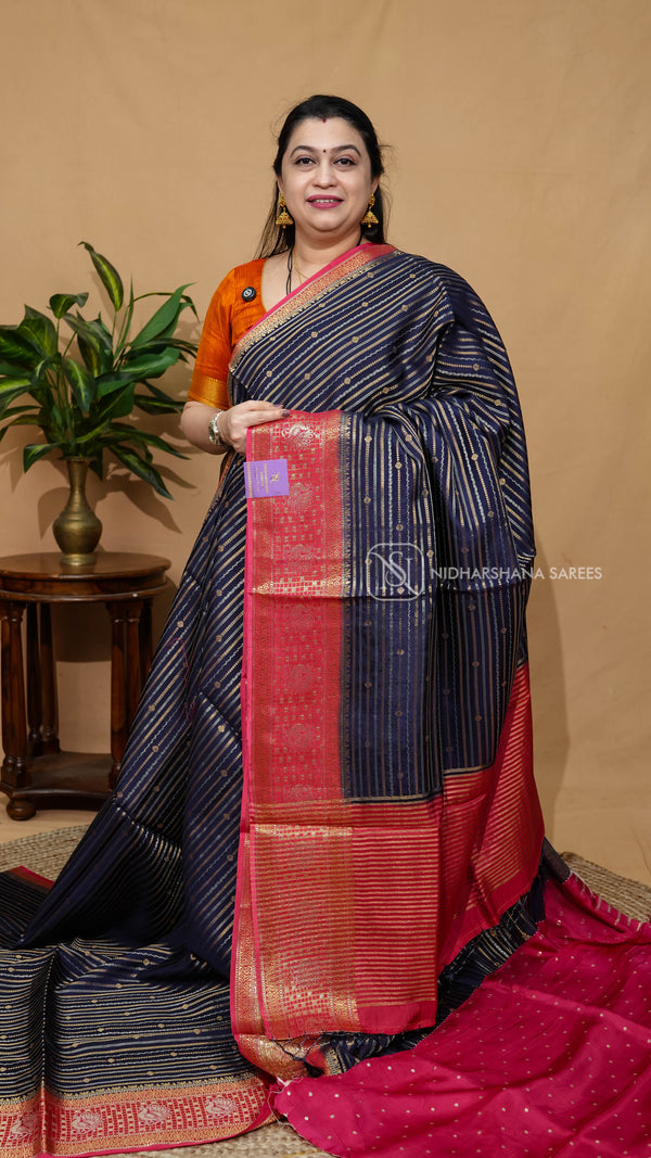 Viscose Dola With Zari Lines And Contrast Zari Border