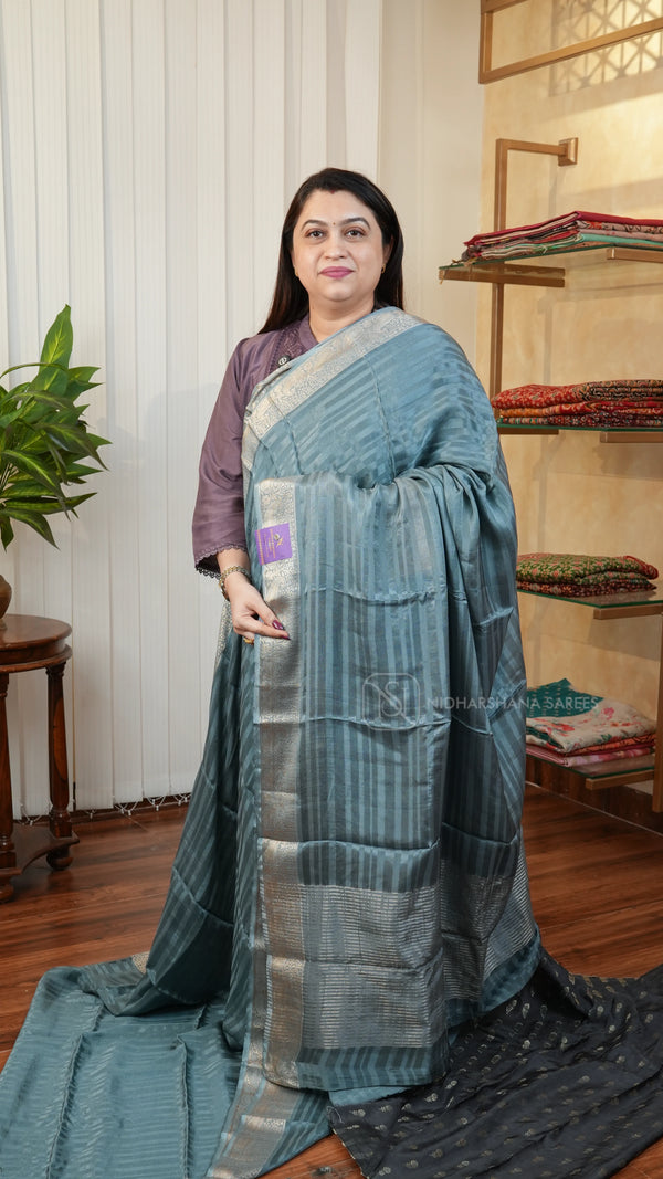 Premium Georgette Saree With Satin Patta Concept