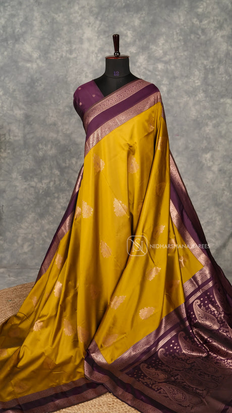 Semi Kanchi Silk With Contrast Zari Border