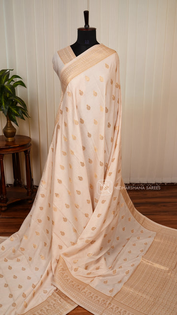 Pani Silk With Zari Butta And Zari Border
