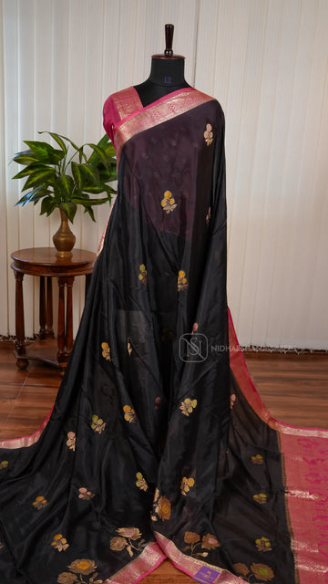 Chinon Georgette With Floral Zari Weaving And Contrast Zari Border