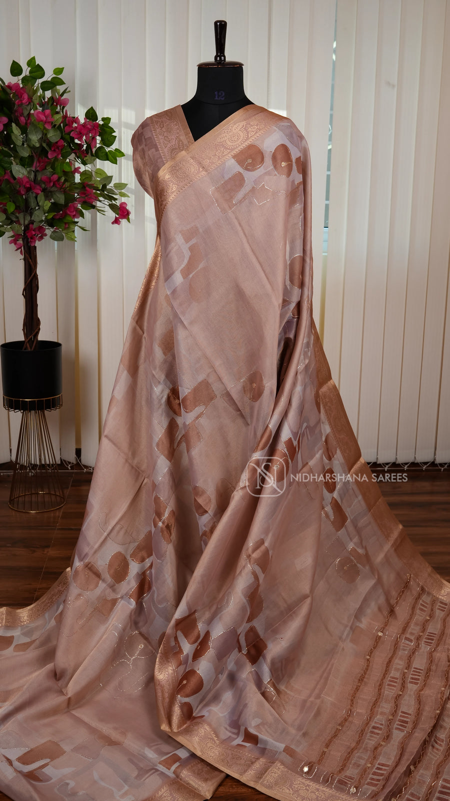 Semi Tissue With Zari Border
