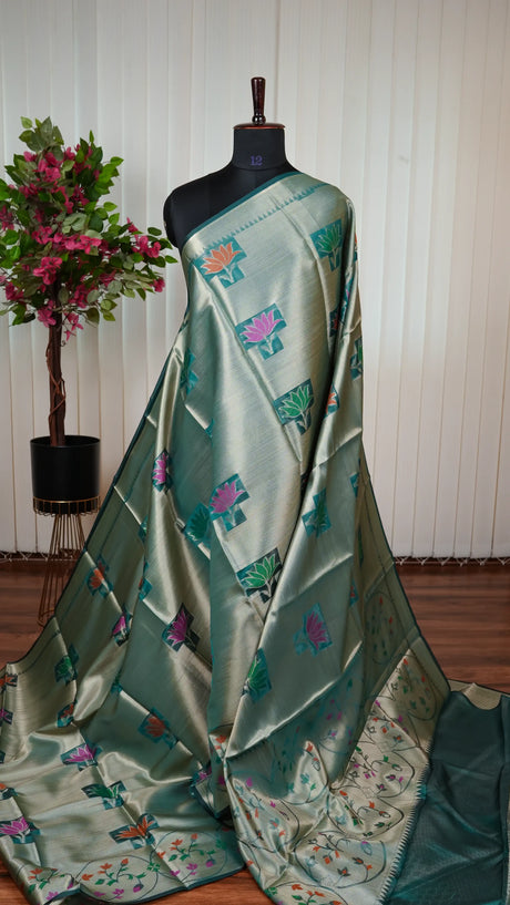 Kora Tissue Saree With Lotus Butta And Thread Weaving Concept