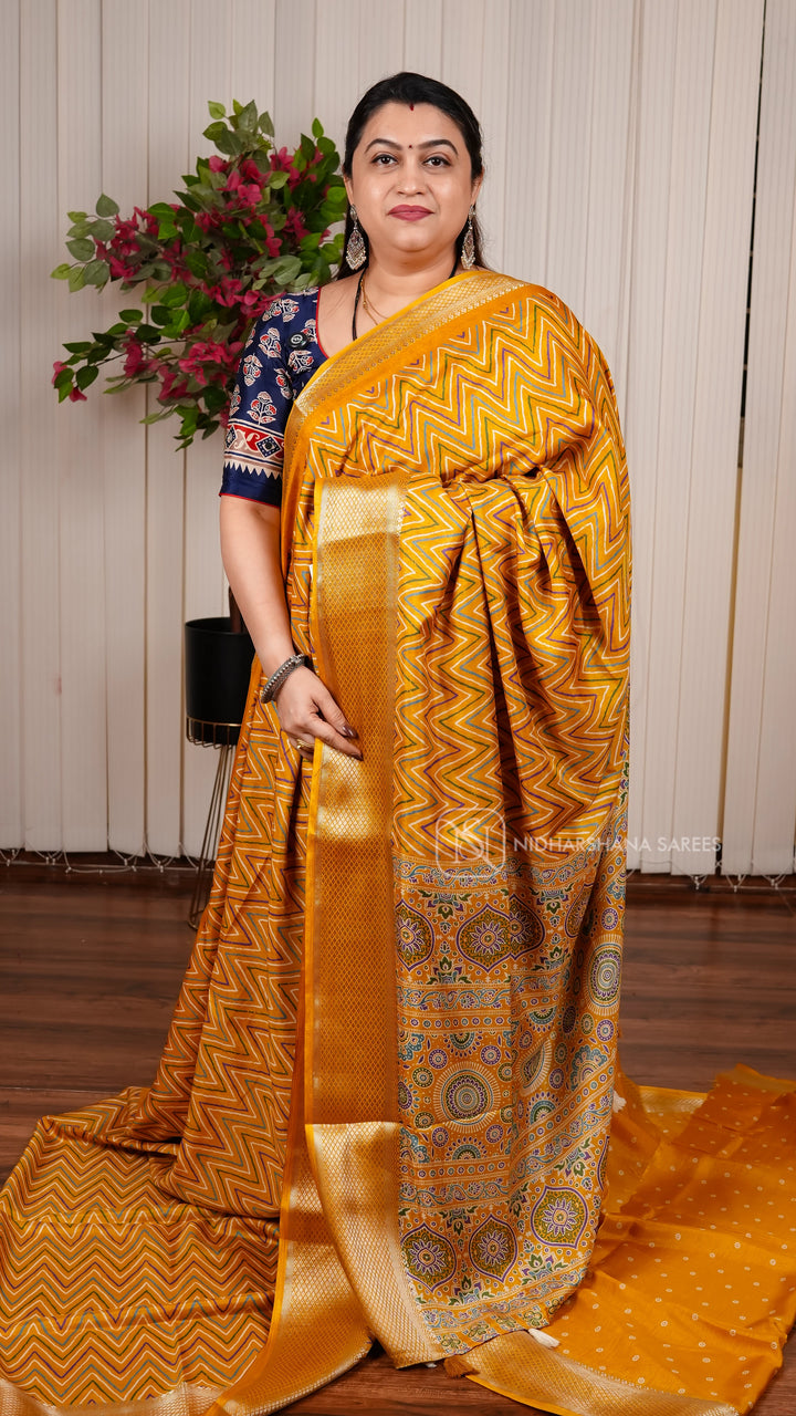 Semi Dola With Zig Zag Print And Zari Border