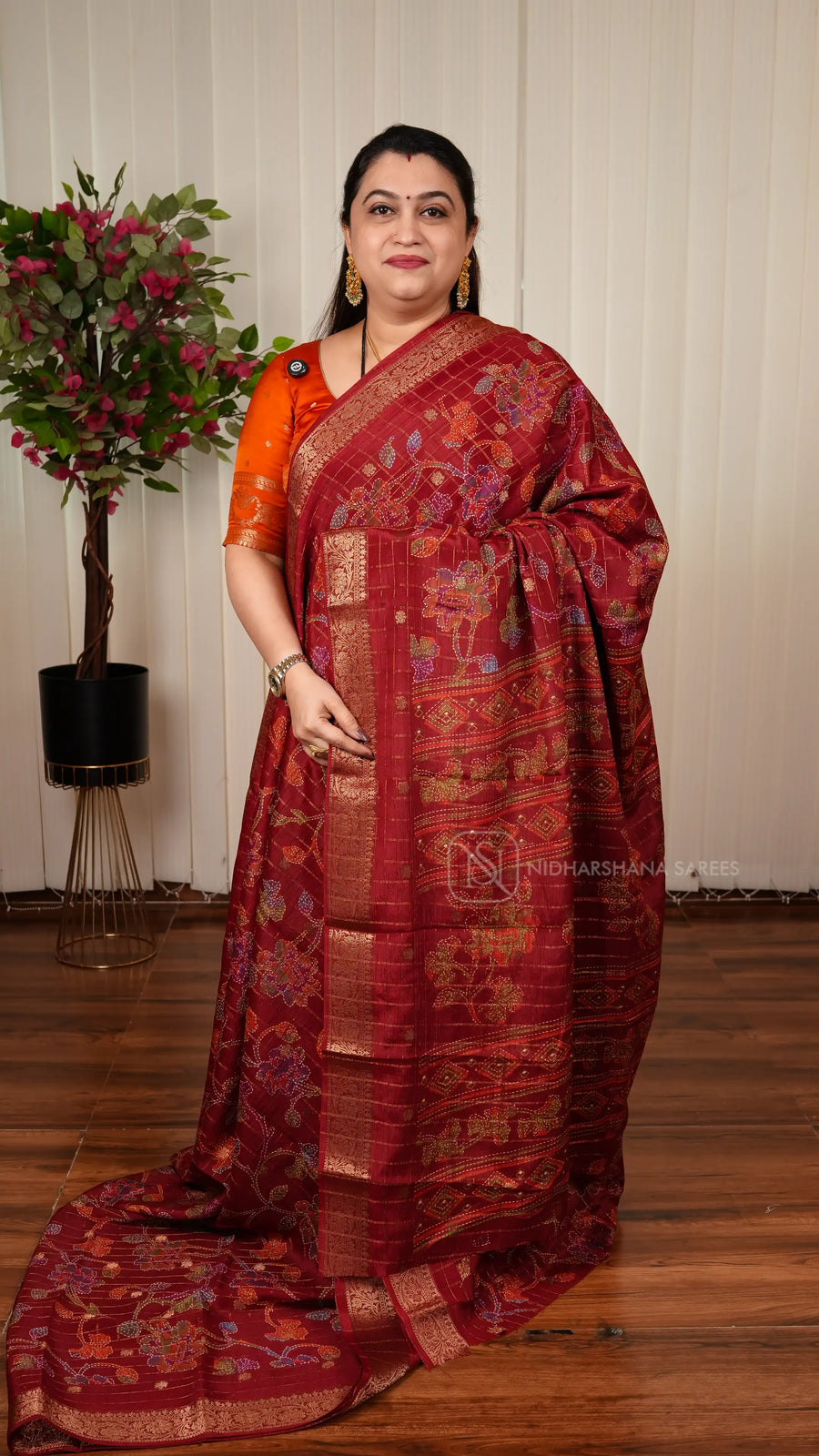 Wrinkle Crepe Saree With Zari Checks And Floral Digital Print (Without Blouse)