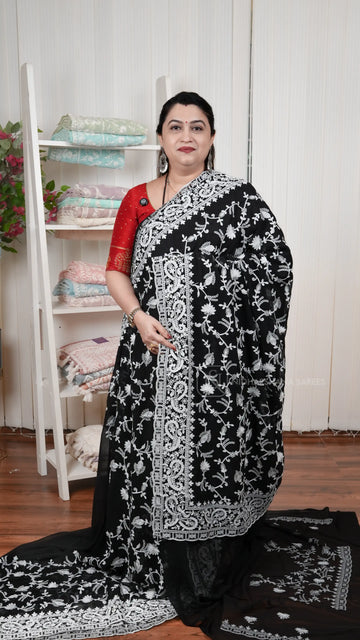 Lightweight Georgette Saree With Floral Embroidery