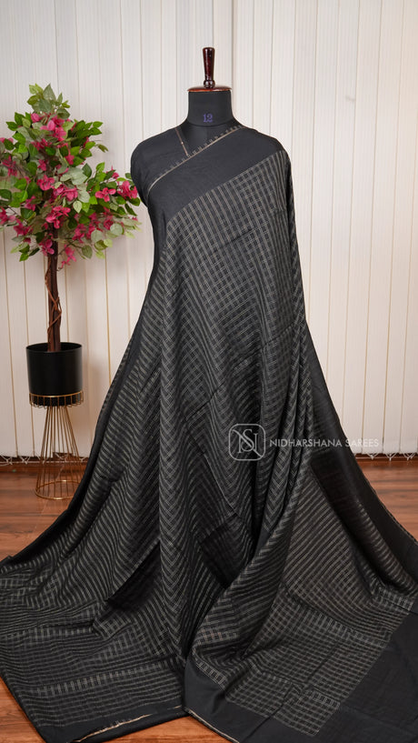 Semi Raw Silk Saree With Traditional Zari Checks Concept