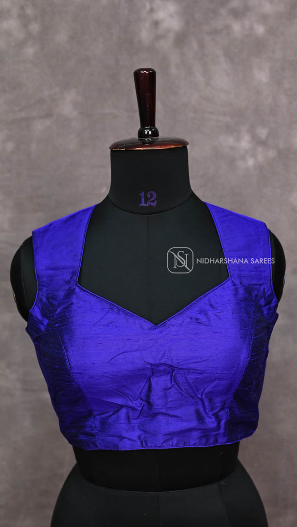 Sleeveless Readymade Blouse