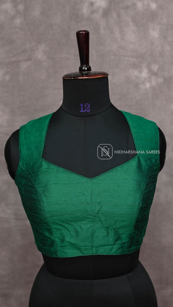 Sleeveless Readymade Blouse