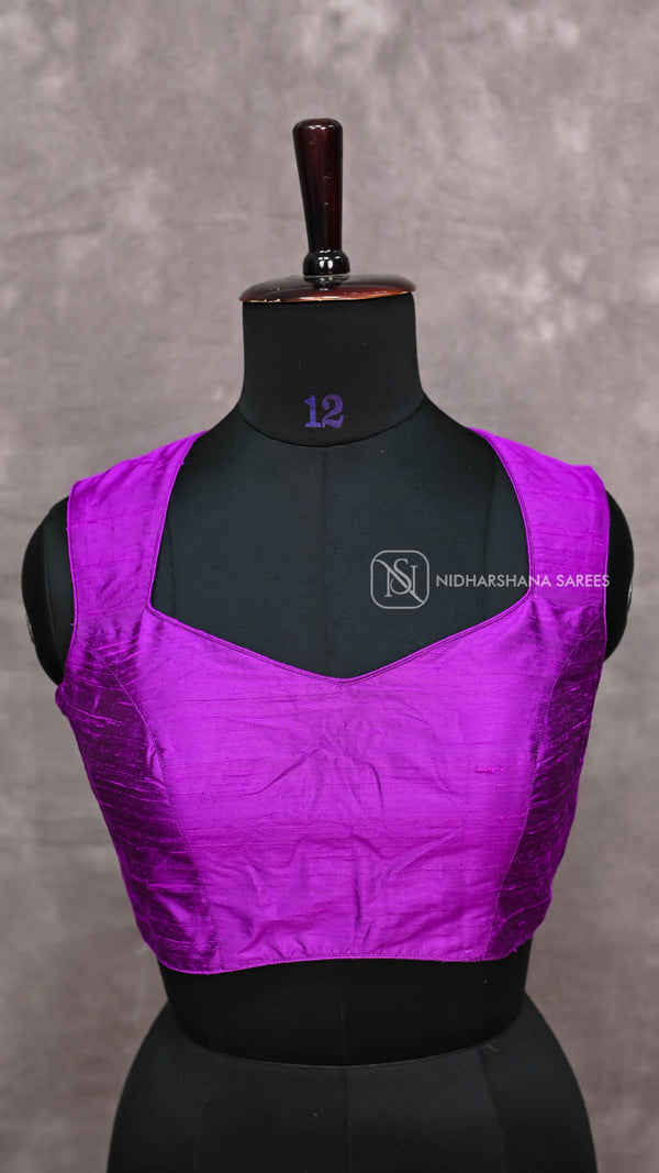 Sleeveless Readymade Blouse