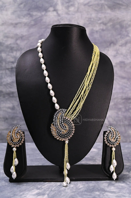 Elegant Beaded Necklace And Earrings Set with Pearl and Crystal Stone Pendant