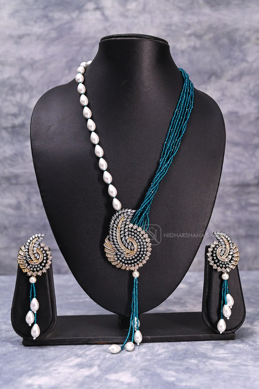Elegant Beaded Necklace And Earrings Set with Pearl and Crystal Stone Pendant