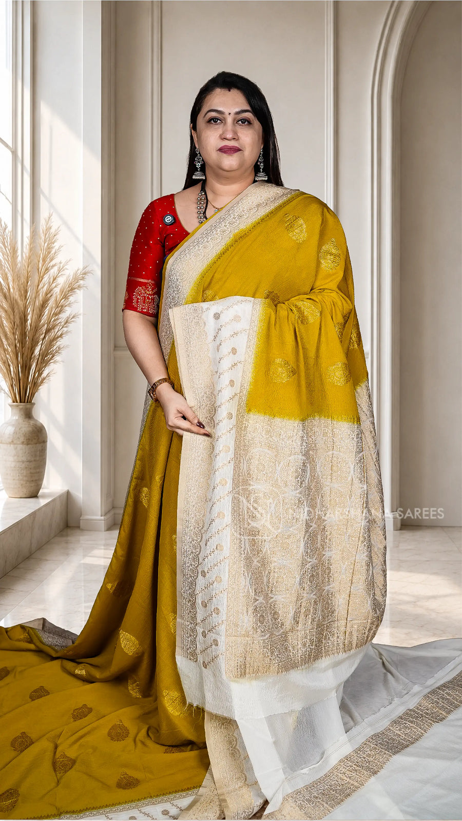 Crush Chinon With Zari Butta And Zari Weaving Contrast Border