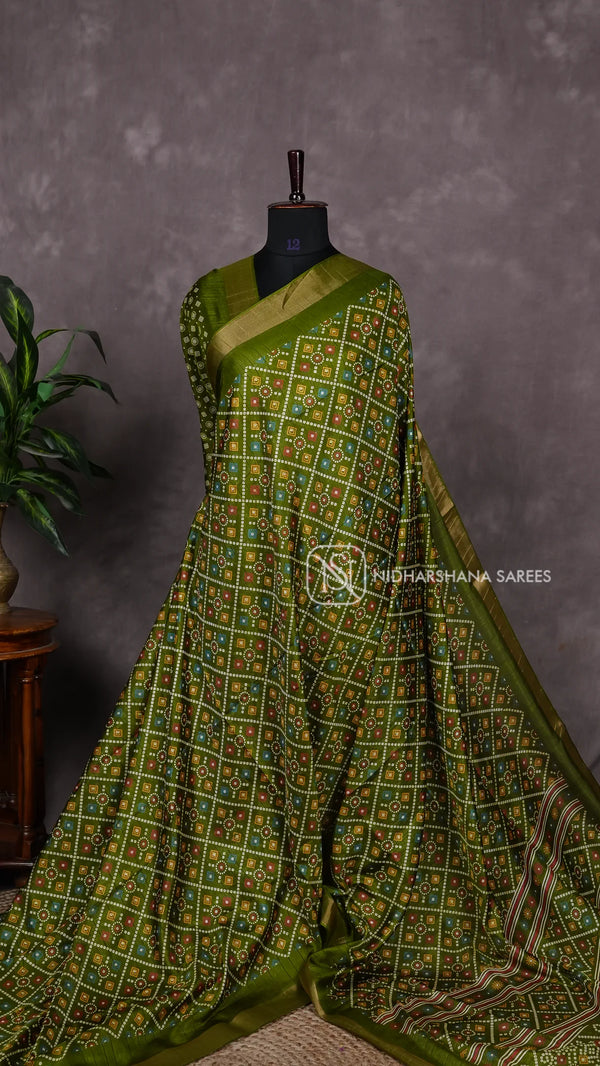 Semi Dola With Bandhini Print