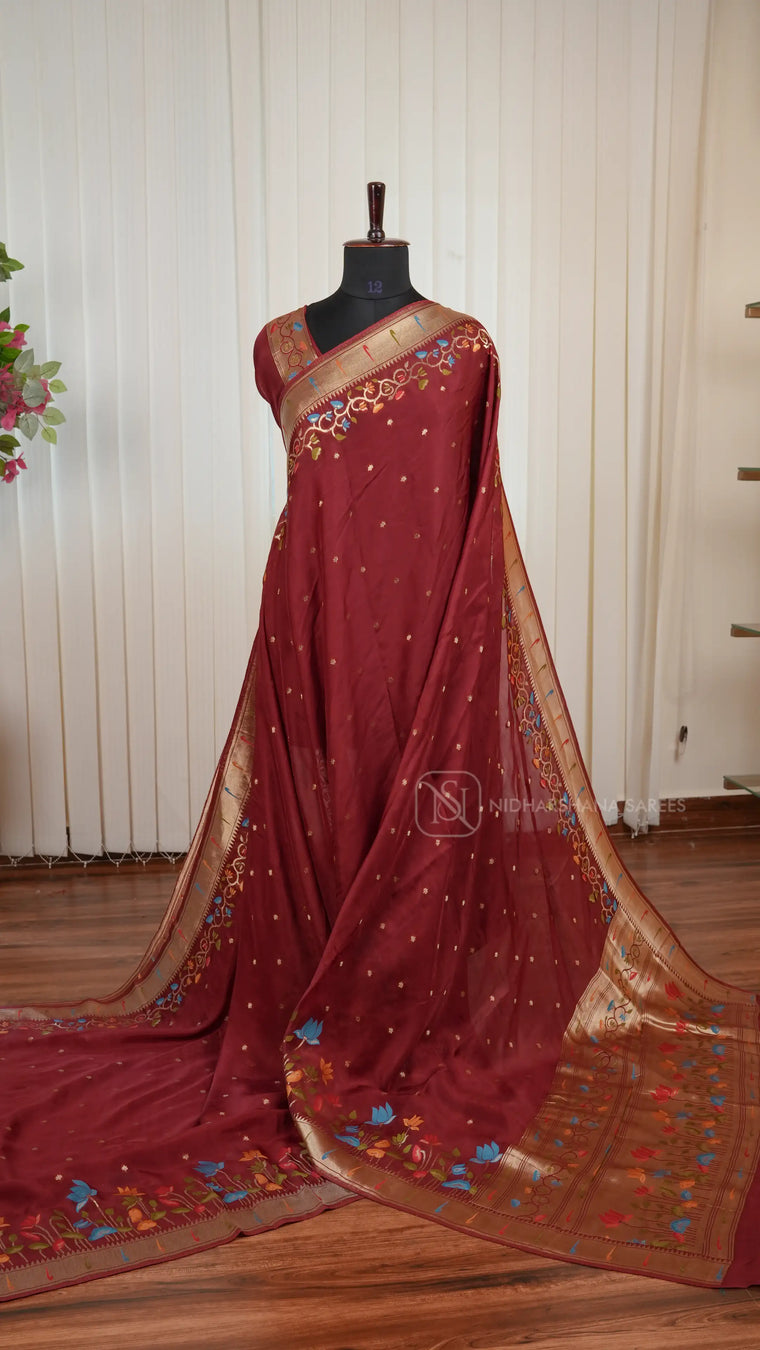 Lightweight Natural Crepe Saree With Floral Design And Elegant Border