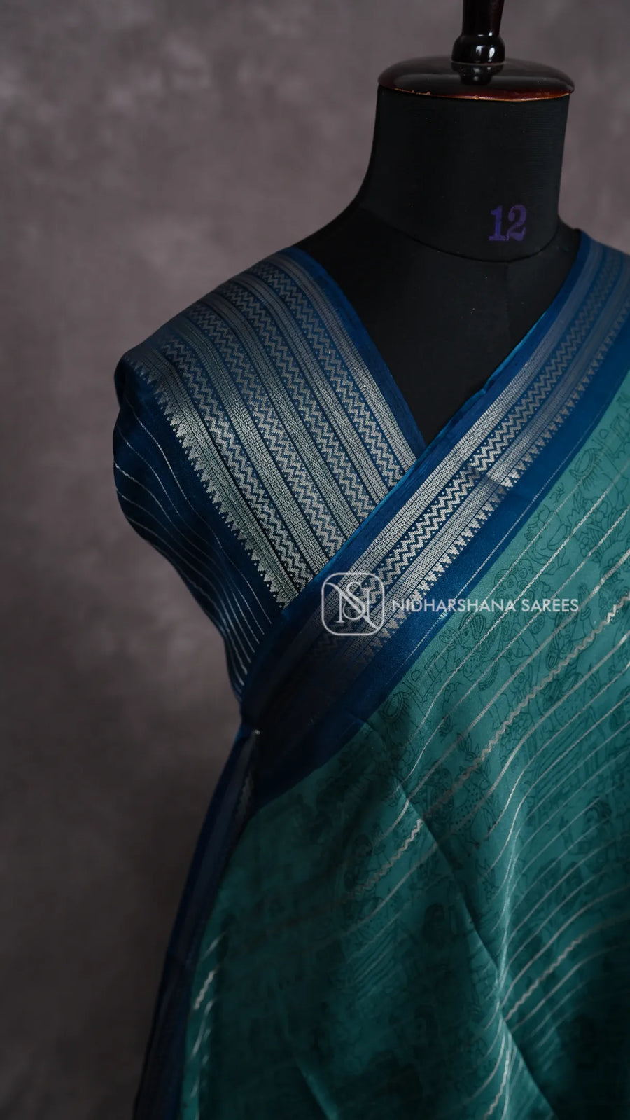Semi Dola With Zari Lines
