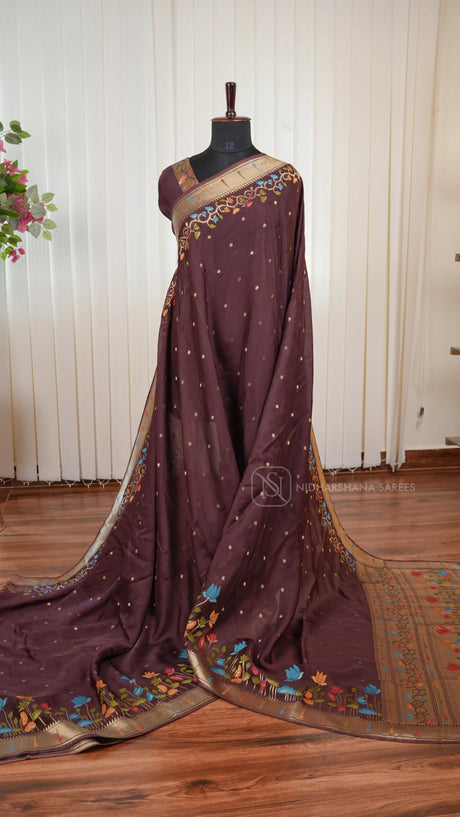 Lightweight Natural Crepe Saree With Floral Design And Elegant Border
