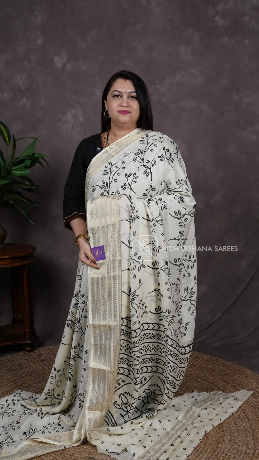 Muslin Georgette With Zari Border