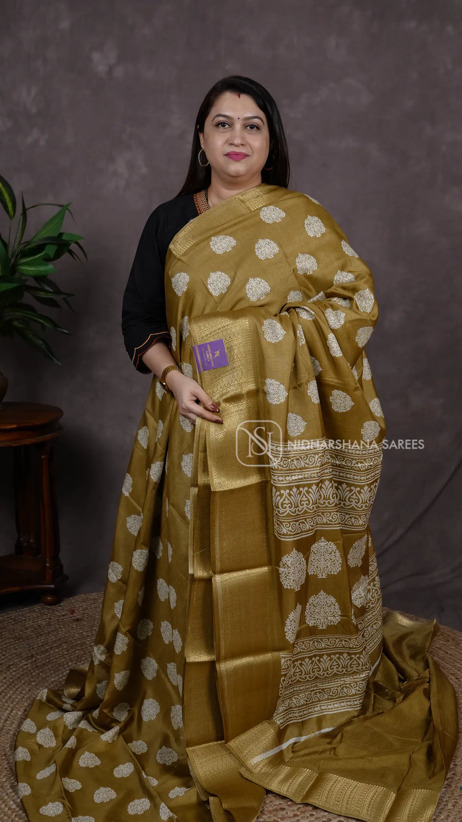 Semi Dola With Leaf Digital Print