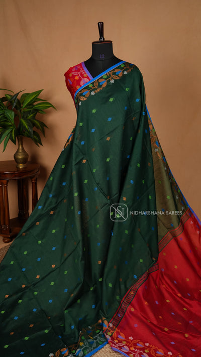 Jamdhani Cotton With Thread Woven Concept