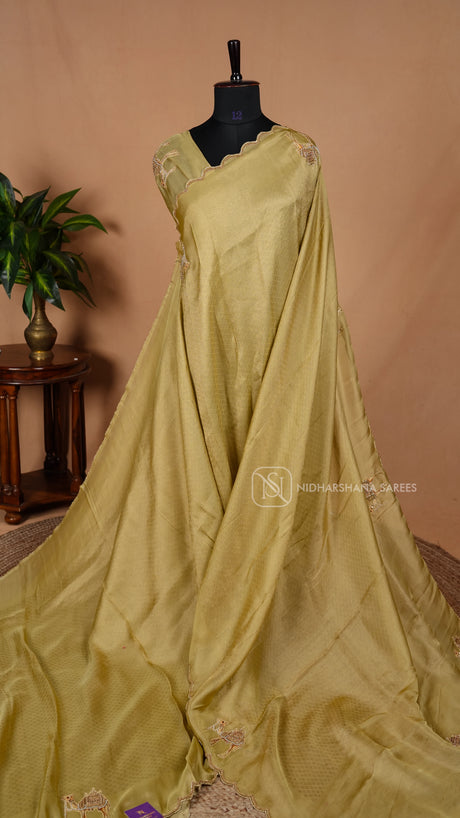 Pure Tissue Saree With Scalloped Beads Border