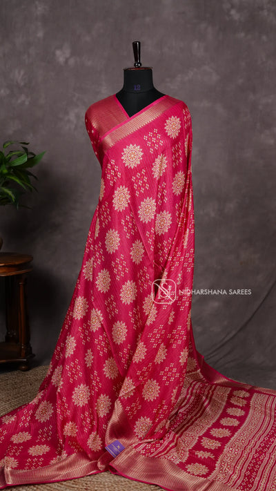 Semi Dola With Zari Lines And Zari Border