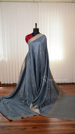 Pure Viscose Saree With Matte Zari Butta And Annam Motif Skirting Border
