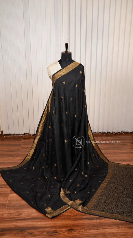 Pure Viscose Saree With Matte Zari Butta And Annam Motif Skirting Border