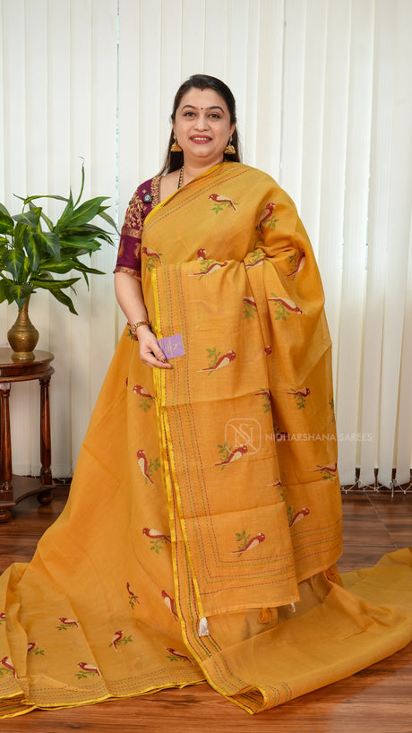 Semi Munga Cotton With Katha Stitch Border Concept