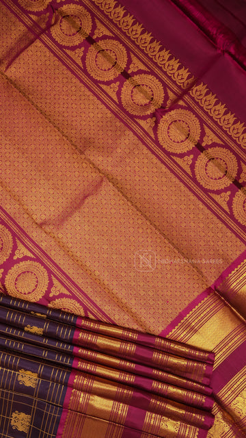 Pure Handloom Kanchipuram Silk Saree with Zari Checks and Traditional Border Concept