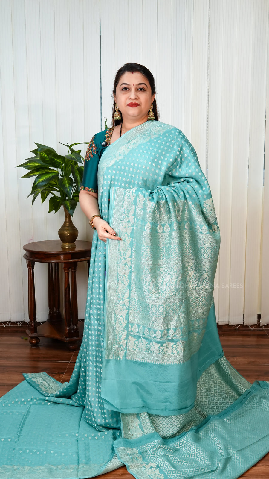 Pure Banarasi Georgette With Woven Concept