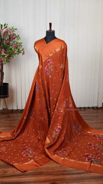 Muslin Georgette Saree With Elegant Floral Motifs And Solid Border