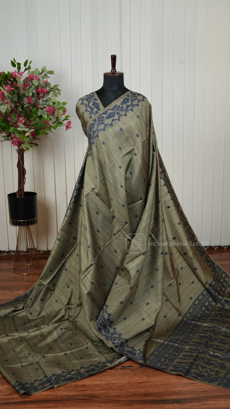 Semi Tussar Silk Saree with Traditional Motifs, Elegant Border Design