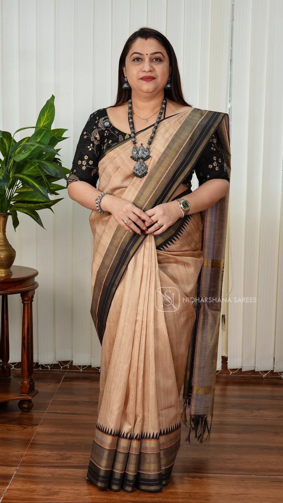 Semi Tussar Silk Saree With Contrast Border