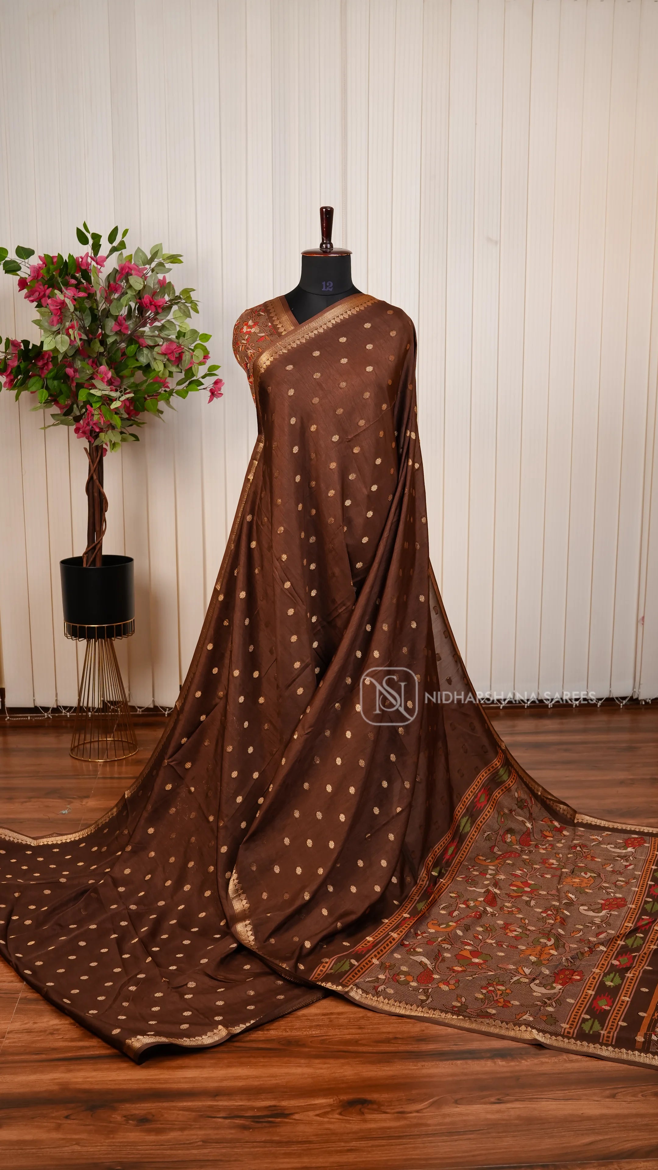 Semi Georgette Saree With Floral Zari Butta And Digital Printed Pallu