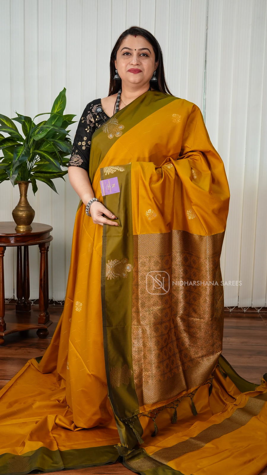 Semi Soft Silk With Floral Zari Butta And Dual Shade Concept