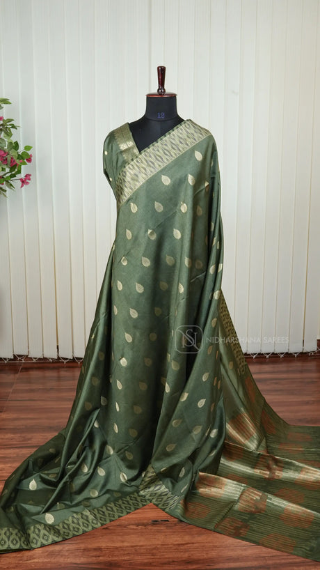 Semi Tussar Silk Saree With Zari Butta And Multi Colour Pallu