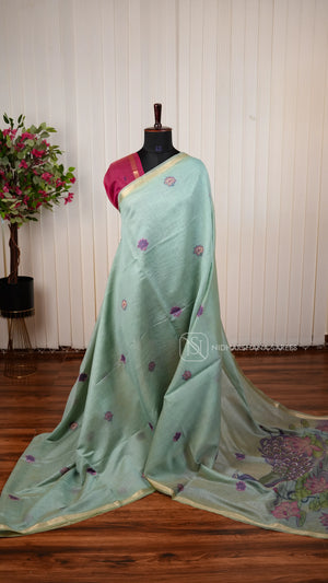 Munga Cotton Saree With Beautiful Woven Thread Detailing