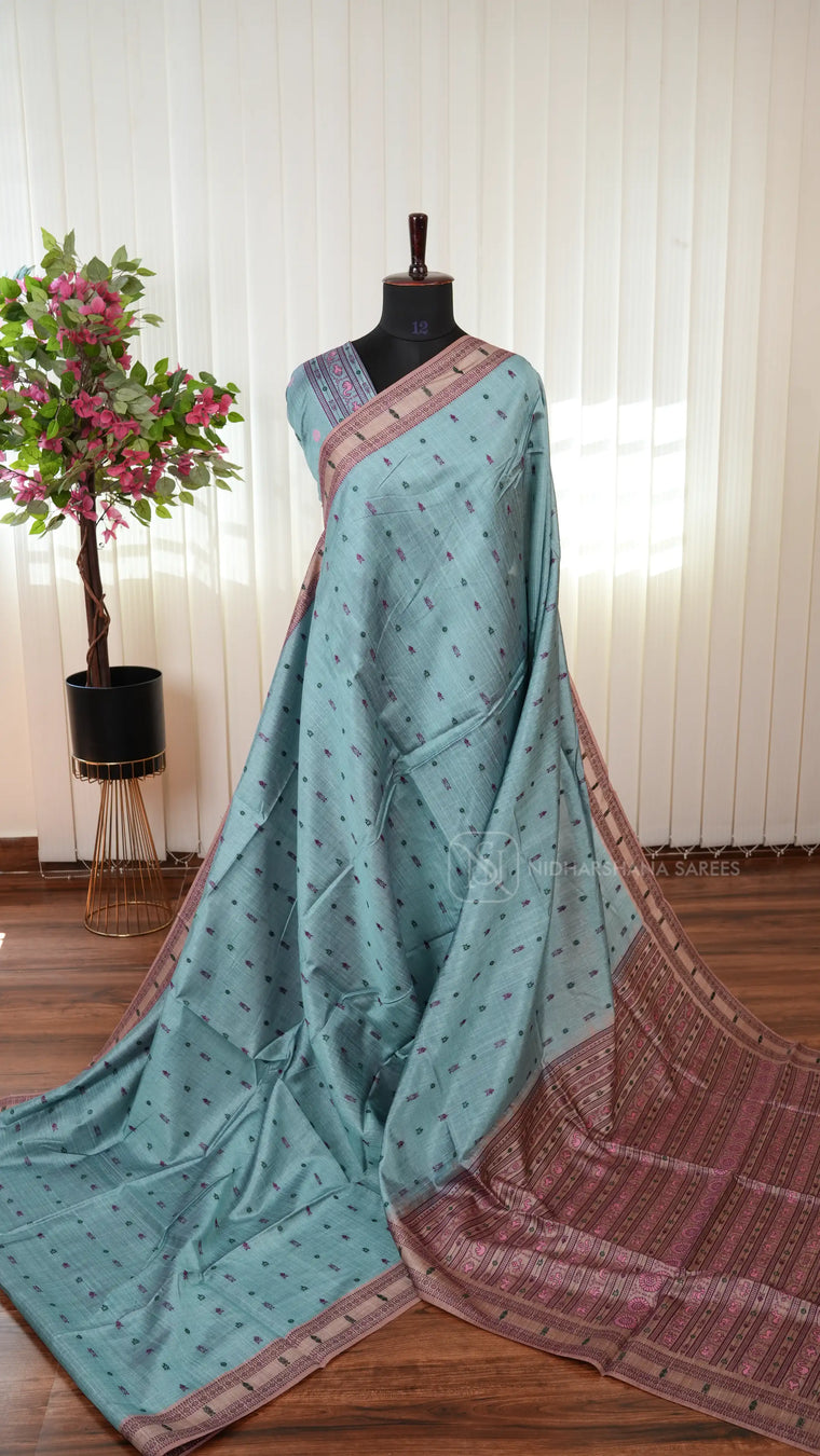 Semi Tussar Silk Saree With Rich Thread Detailing Pallu And Ethnic Look