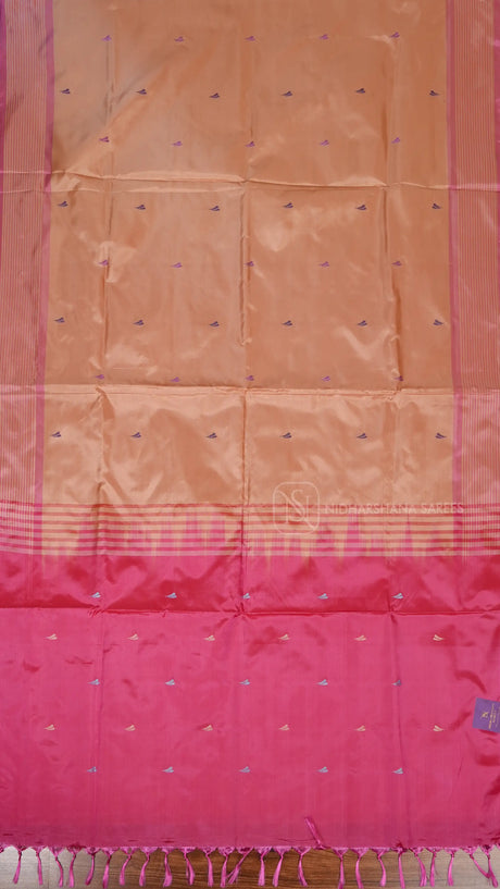 Banana Pith Saree With Thread Woven Butta And Contrast Pallu And Dual Shade Concept