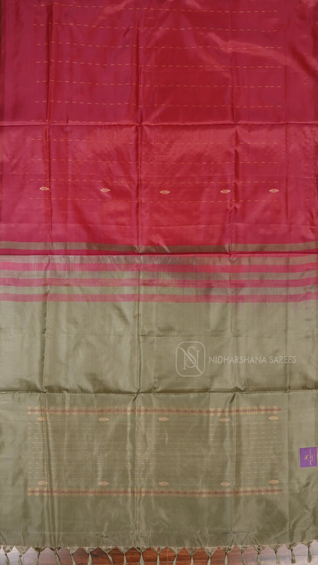 Banana Pith Saree With Thread Woven Butta And Contrast Pallu And Dual Shade Concept