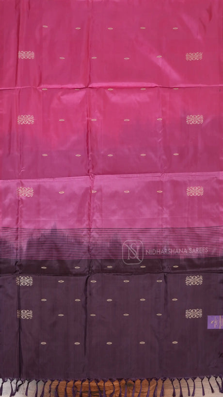 Banana Pith Saree With Thread Woven Butta And Contrast Pallu And Dual Shade Concept