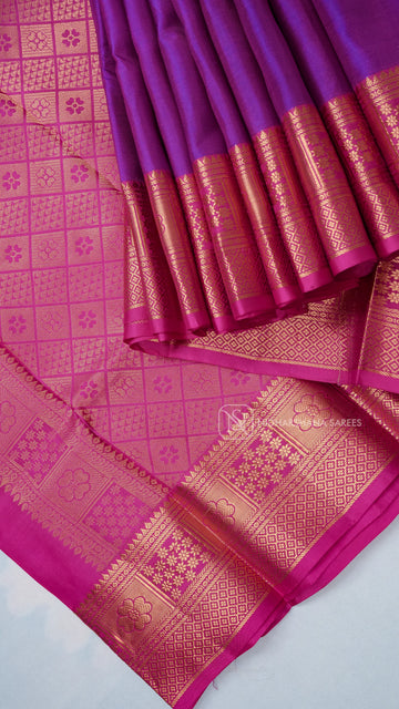 Pure Kanchipuram Silk Saree With Floral Motif Zari Border And Contrast Zari Weaving Pallu