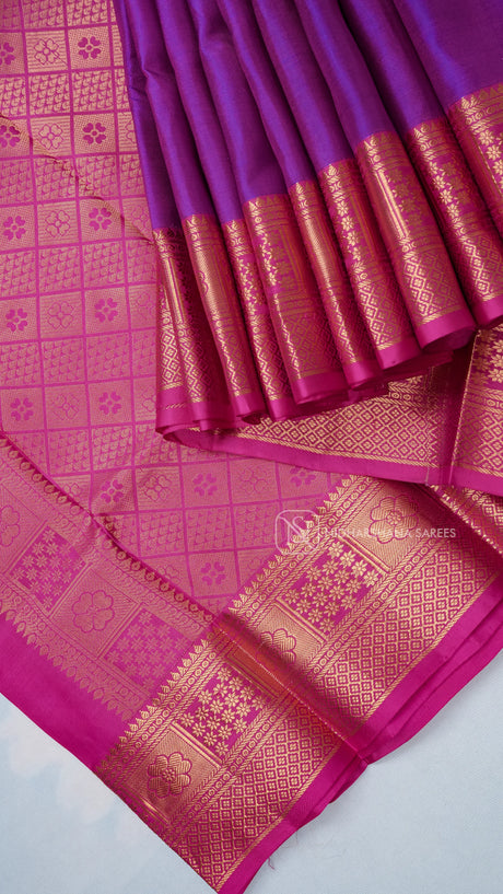 Pure Kanchipuram Silk Saree With Floral Motif Zari Border And Contrast Zari Weaving Pallu